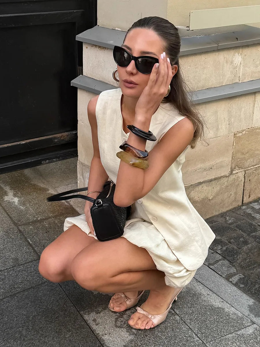 White Vest Bud Short Skirts Sets Women's Sleeveless Top Mini Skirt Matching Set Suit Summer Wear Office Lady Birthday 2026 New